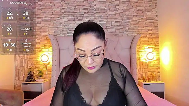 Snapshot of Gina_Myers chatting on 16, 1, 2025 Gina Myers online show from 16, 1, 2025