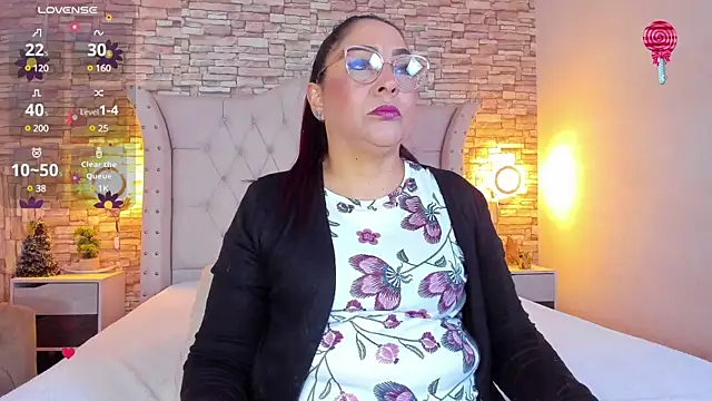 Snapshot of Gina_Myers chatting on 5, 2, 2025 Gina Myers online show from 5, 2, 2025