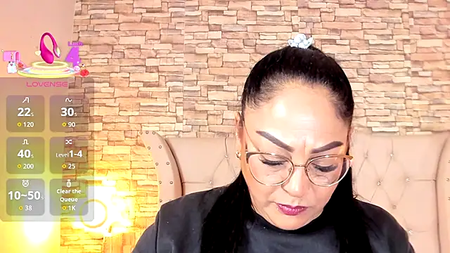 Snapshot of Gina_Myers chatting on 11, 9, 2025 Gina Myers online show from 11, 9, 2025