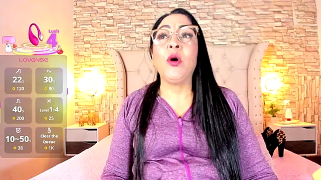 Snapshot of Gina_Myers chatting on 21, 9, 2025 Gina Myers online show from 21, 9, 2025