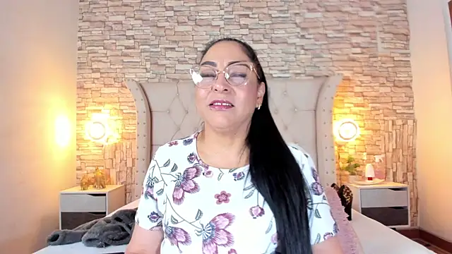 Snapshot of Gina_Myers chatting on 24, 9, 2025 Gina Myers online show from 24, 9, 2025