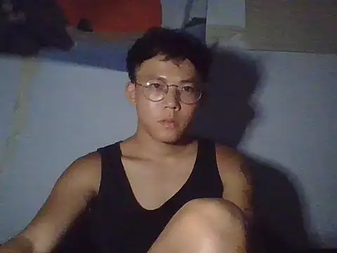 Snapshot of ZHIIz chatting on 5, 10, 2025 ZHIIz online show from 5, 10, 2025