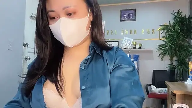 Bamboo Swetie online show from 7, 12, 2024