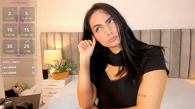 kareena basu online show from 4, 3, 2026