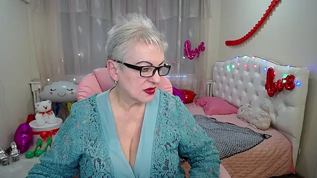 KayleSmoll online show from 21, 2, 2025