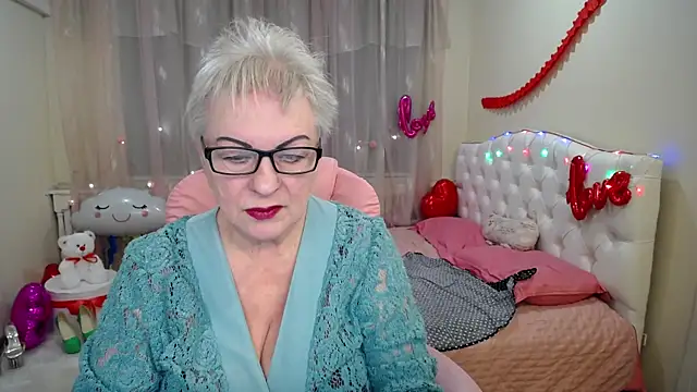 KayleSmoll online show from 25, 2, 2025