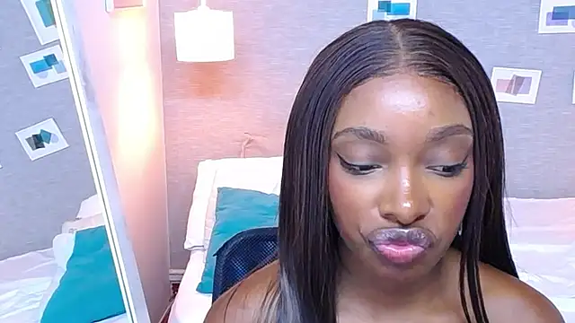 Snapshot of Shamiraa_moore chatting on 18, 3, 2025 Shamiraa moore online show from 18, 3, 2025
