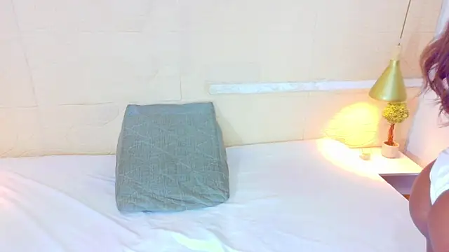 Shamiraa moore online show from 8, 4, 2026