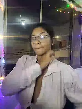 Snapshot of Sofythom1 chatting on 5, 12, 2024 Sofythom1 online show from 5, 12, 2024