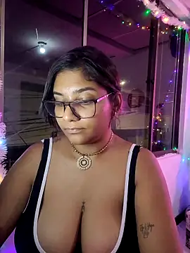 Snapshot of Sofythom1 chatting on 28, 12, 2024 Sofythom1 online show from 28, 12, 2024