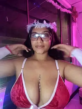 Snapshot of Sofythom1 chatting on 31, 12, 2024 Sofythom1 online show from 31, 12, 2024