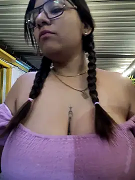 Snapshot of Sofythom1 chatting on 28, 2, 2025 Sofythom1 online show from 28, 2, 2025