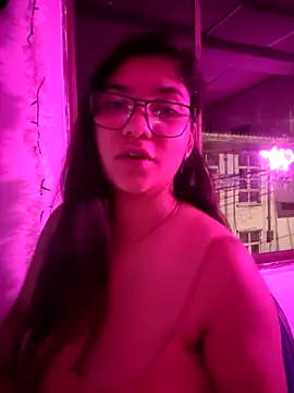 Snapshot of Sofythom1 chatting on 4, 3, 2025 Sofythom1 online show from 4, 3, 2025