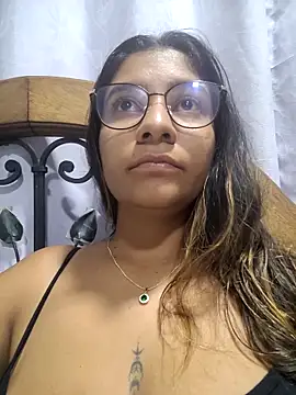 Snapshot of Sofythom1 chatting on 12, 5, 2026 Sofythom1 online show from 12, 5, 2026