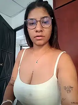 Snapshot of Sofythom1 chatting on 24, 5, 2026 Sofythom1 online show from 24, 5, 2026