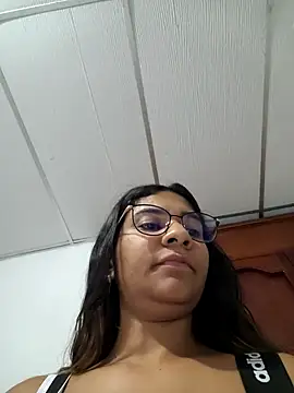 Snapshot of Sofythom1 chatting on 29, 5, 2026 Sofythom1 online show from 29, 5, 2026