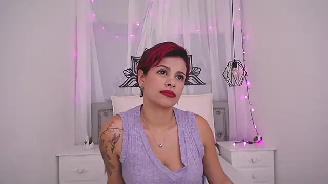 Snapshot of MarianaSanz chatting on 7, 12, 2024 MarianaSanz online show from 7, 12, 2024