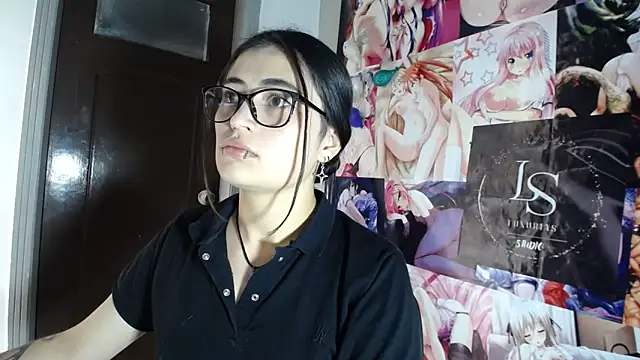 Snapshot of Nylaahh_ chatting on 8, 10, 2025 Nylaahh online show from 8, 10, 2025