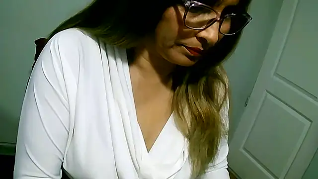 leona- online show from 21, 9, 2025