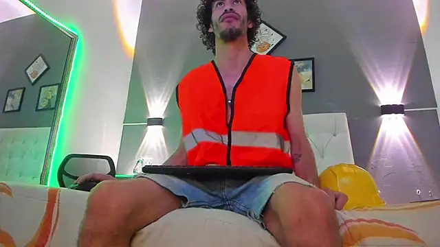 Elias Snow  online show from 19, 9, 2025