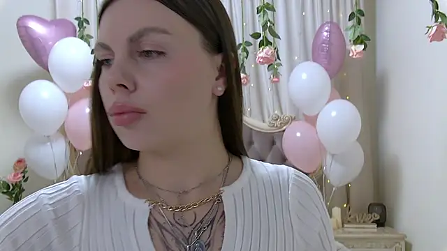 RoseHubbard online show from 12, 2, 2025