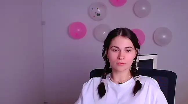 Loon Amore online show from 16, 2, 2025