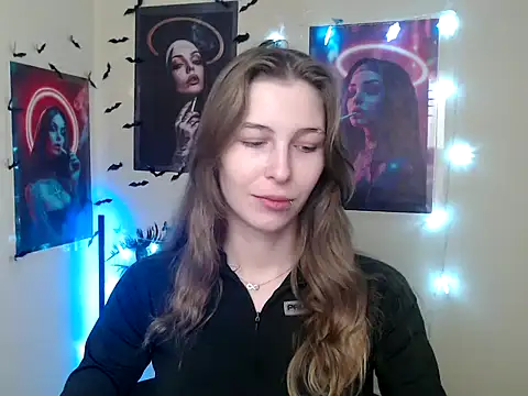 StrangerGi online show from 17, 12, 2025