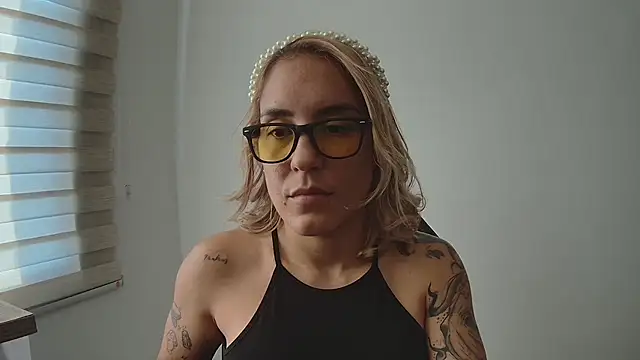 Isis69  online show from 4, 12, 2025