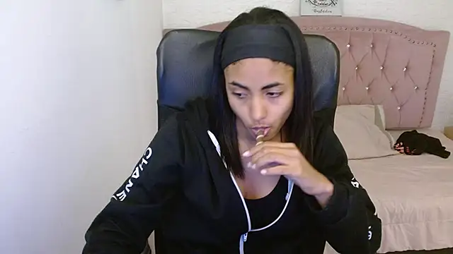 shaneelle online show from 7, 3, 2025