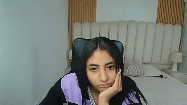 shaneelle online show from 4, 3, 2026