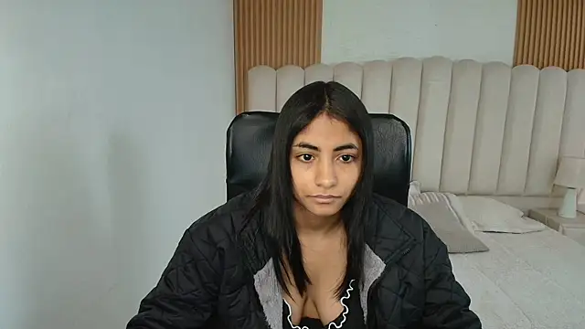 Snapshot of shaneelle chatting on 1, 5, 2026 shaneelle online show from 1, 5, 2026