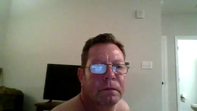 Snapshot of Goldenbear3111 chatting on 18, 5, 2026 Goldenbear3111 online show from 18, 5, 2026