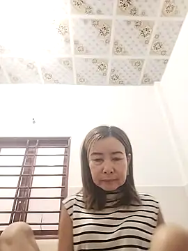 Snapshot of Sexy-ladyboobs20 chatting on 23, 10, 2025 Sexy-ladyboobs20 online show from 23, 10, 2025