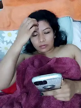 Snapshot of katymojadit chatting on 2, 3, 2025 katymojadit online show from 2, 3, 2025