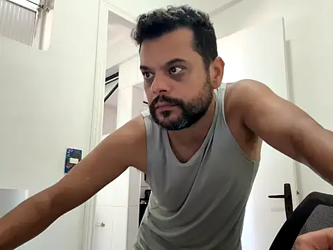 Snapshot of HornyBeachBoyBR chatting on 30, 4, 2026 HornyBeachBoyBR online show from 30, 4, 2026