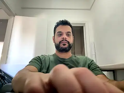 Snapshot of HornyBeachBoyBR chatting on 7, 5, 2026 HornyBeachBoyBR online show from 7, 5, 2026
