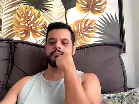 Snapshot of HornyBeachBoyBR chatting on 8, 5, 2026 HornyBeachBoyBR online show from 8, 5, 2026