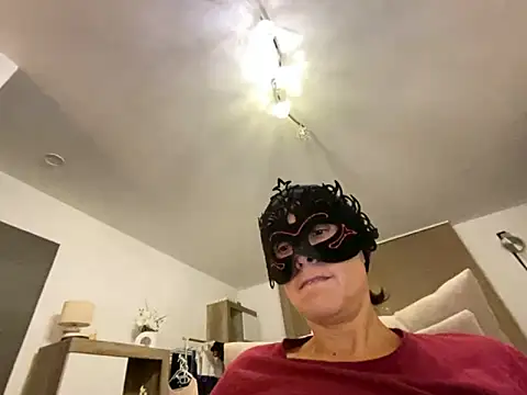 Snapshot of Marilou1983 chatting on 28, 9, 2025 Marilou1983 online show from 28, 9, 2025