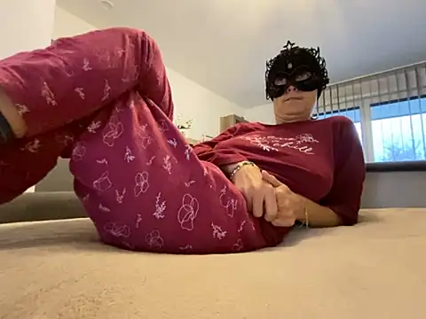 Marilou1983 online show from 16, 10, 2025