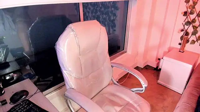 Snapshot of Vic_beckeer chatting on 26, 10, 2025 Vic beckeer online show from 26, 10, 2025