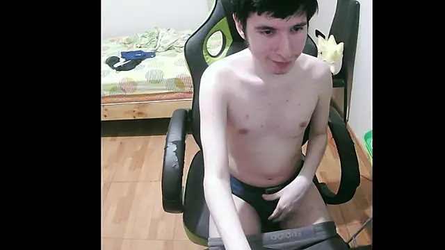 Snapshot of Twink_martinboy chatting on 24, 1, 2025 Twink martinboy online show from 24, 1, 2025