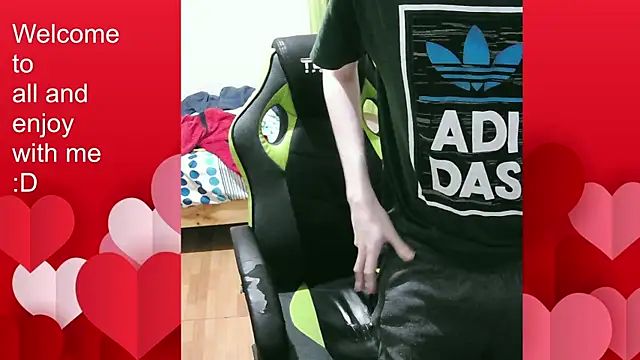 Snapshot of Twink_martinboy chatting on 1, 11, 2025 Twink martinboy online show from 1, 11, 2025