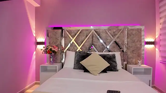 AmmyJones  online show from 5, 2, 2025