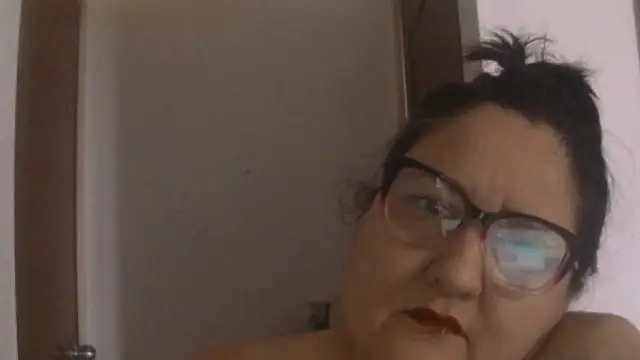 nanita1545 online show from 15, 4, 2026