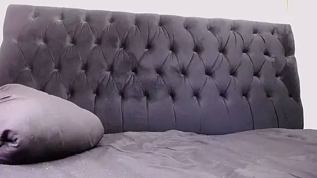 SpicyQueenxxxx online show from 19, 2, 2025