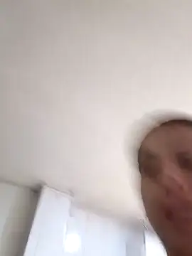 Nahiajhonson  online show from 3, 2, 2026