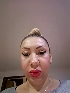 Snapshot of coral_smitth chatting on 16, 11, 2025 coral smitth online show from 16, 11, 2025