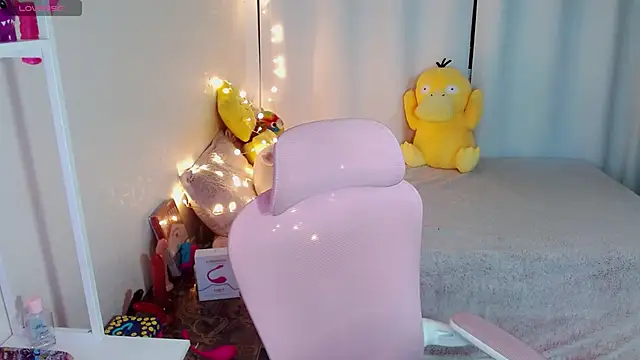 Snapshot of mily_milk_ chatting on 7, 12, 2024 mily milk online show from 7, 12, 2024