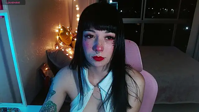 Snapshot of mily_milk_ chatting on 9, 12, 2024 mily milk online show from 9, 12, 2024