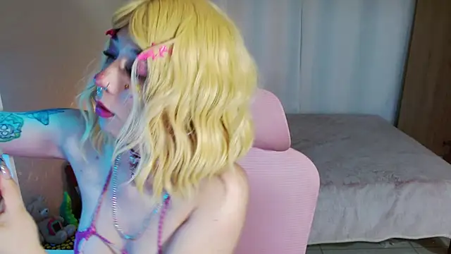 Snapshot of mily_milk_ chatting on 23, 2, 2025 mily milk online show from 23, 2, 2025